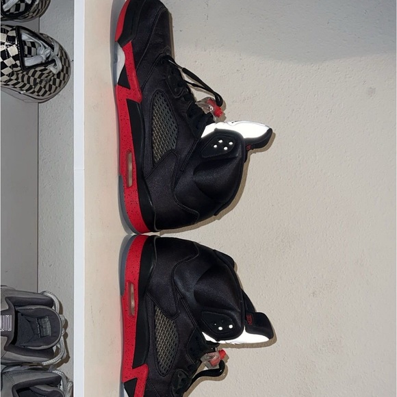 Jordan 5 Retro Satin Bred - Picture 4 of 7